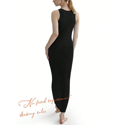 Élégance Noire - Black Dress